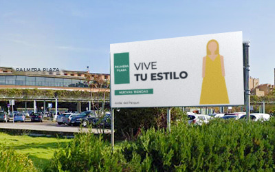 Una valla publicitaria en Sevilla